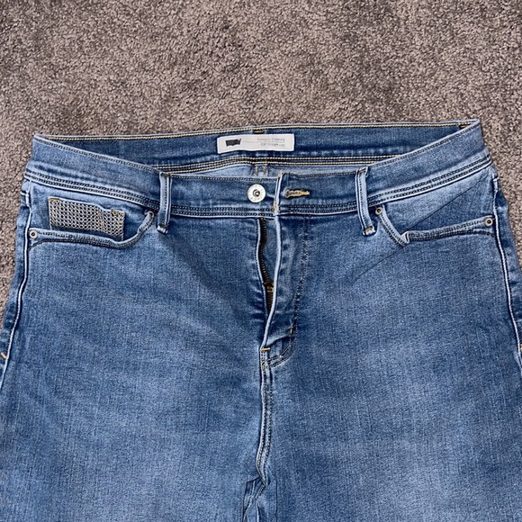 Levi's perfectly slimming 512 straight leg jeans - Picture 3 of 6